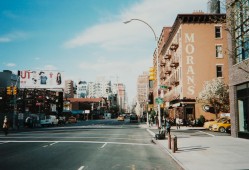 Photo de rue avec des immeubles à New-York